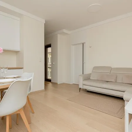 Woronicza Office By Renters *