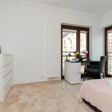 Woronicza Office By Renters Apartment *